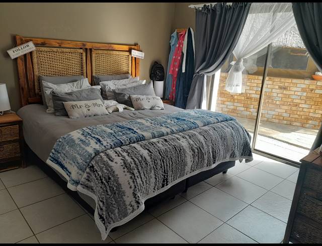 4 BEDROOM HOUSE FOR SALE IN WATERVAL EAST